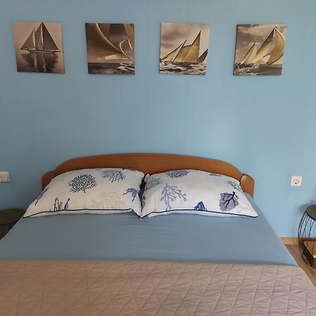 Apartment Tonci Rab Town Esterno foto
