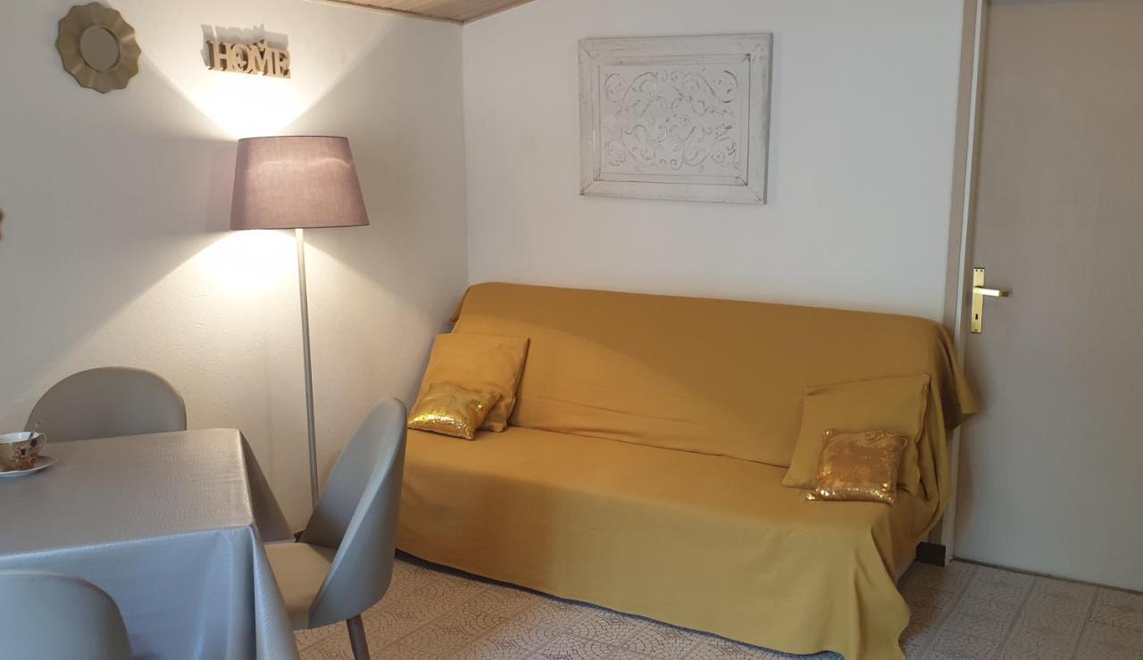 Apartment Tonci Rab Town Esterno foto