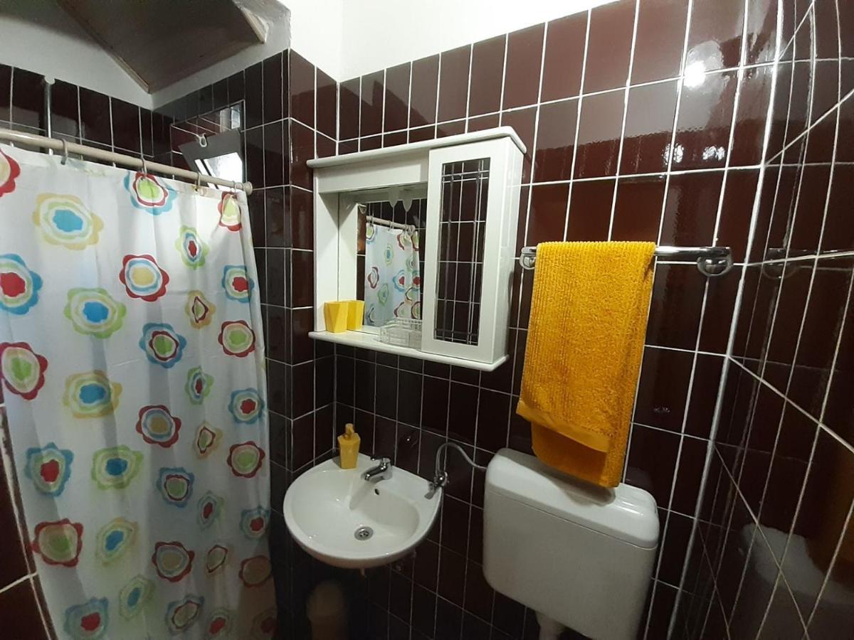 Apartment Tonci Rab Town Esterno foto