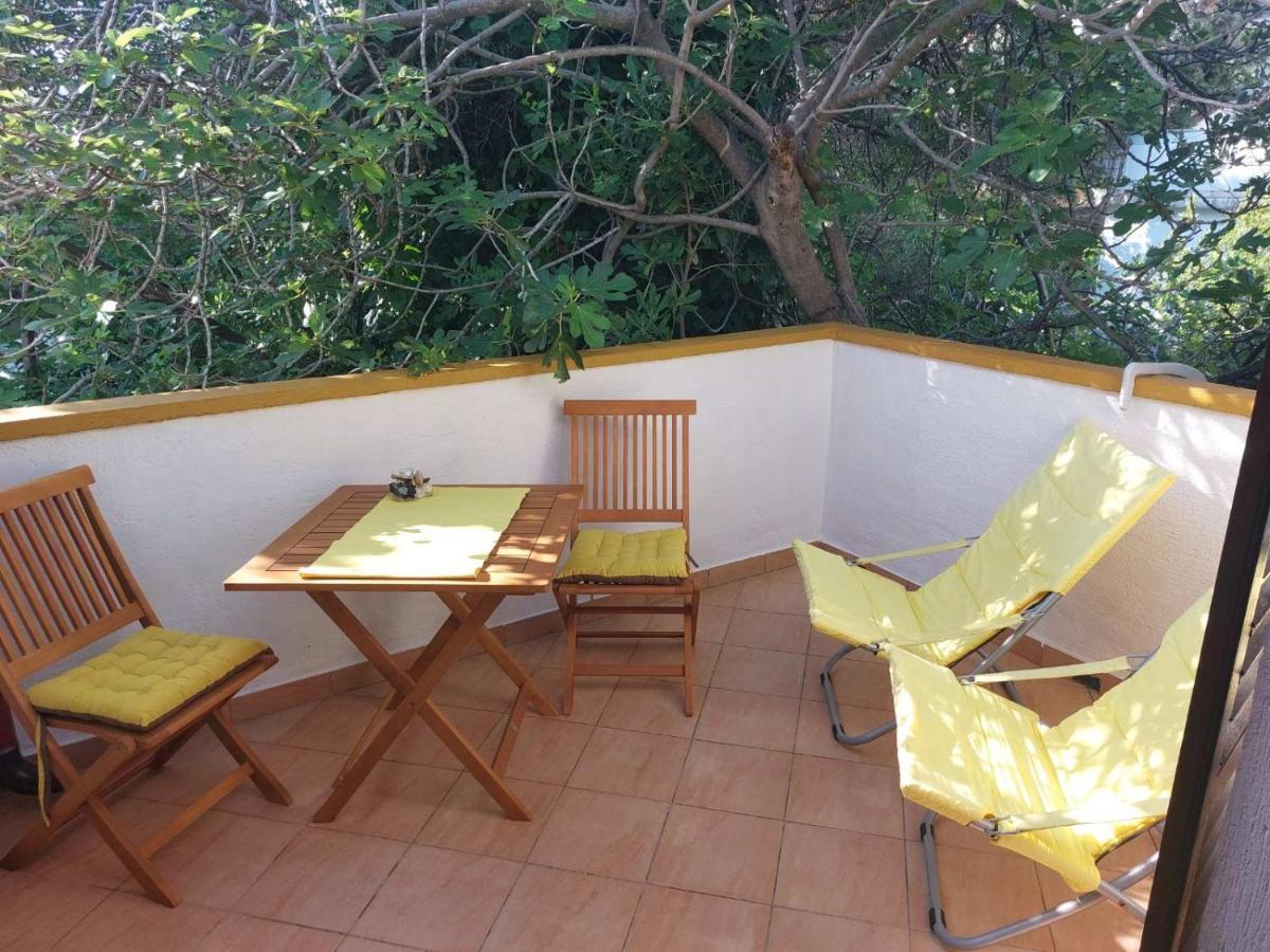 Apartment Tonci Rab Town Esterno foto