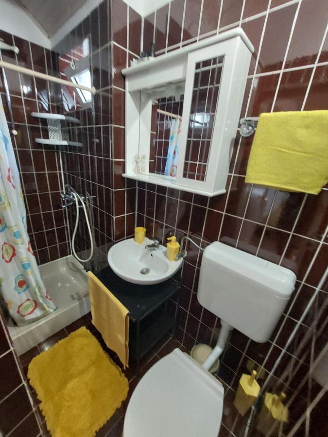 Apartment Tonci Rab Town Esterno foto