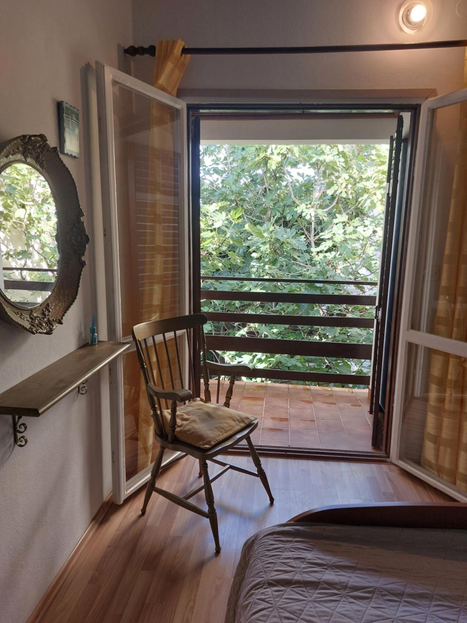 Apartment Tonci Rab Town Esterno foto